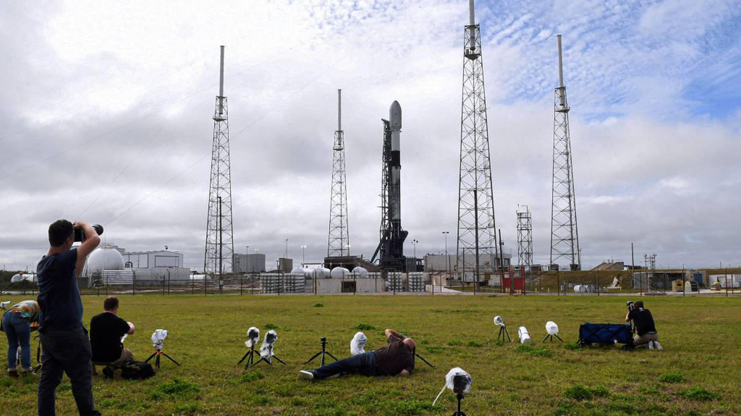 cruise ship delays spacex launch