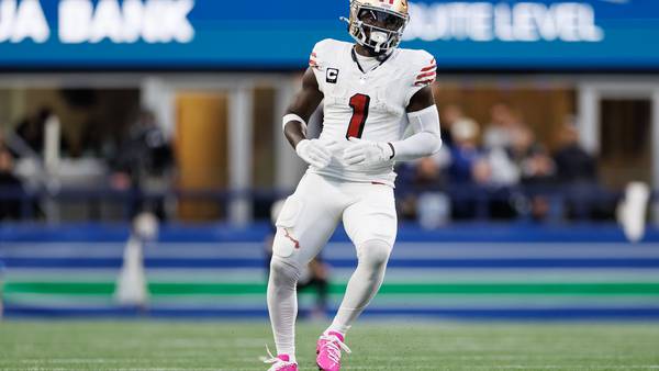 49ers WR Deebo Samuel hospitalized with fluid in his lungs after leaving loss to Chiefs early