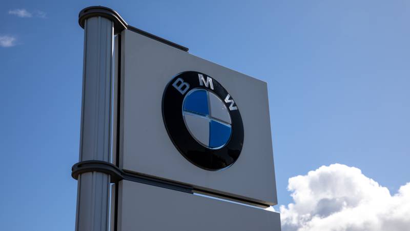 BMW sign