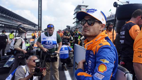 Indy 500 qualifying: Kyle Larson locks into the field; Rinus Veekay recovers from early crash to get into top 12