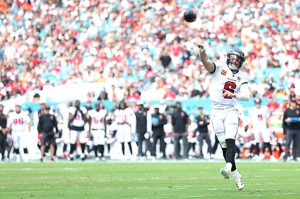 NFL Tampa Bay Buccaneers vs Miami Dolphins