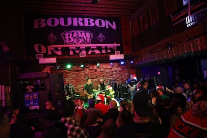 2025 Calta Cruisemas Pub Crawl