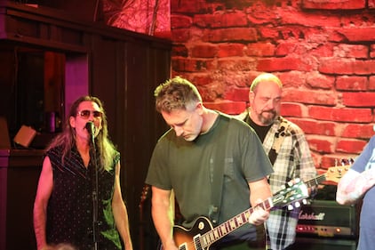 2025 Calta Cruisemas Pub Crawl