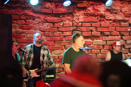 2025 Calta Cruisemas Pub Crawl