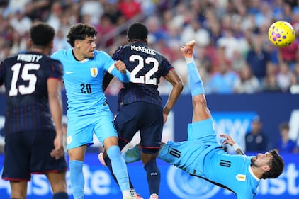 USMNT Uruguay Raymond James Stadium Ray Jay