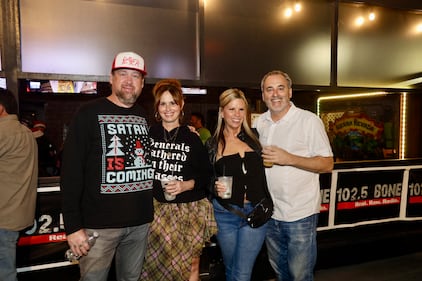 2025 Calta Cruisemas Pub Crawl