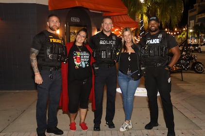 2025 Calta Cruisemas Pub Crawl