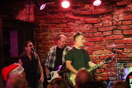 2025 Calta Cruisemas Pub Crawl